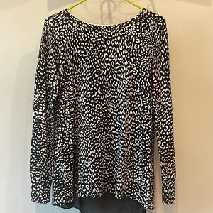 Elegant Michael Kors sweater top split back small loose fit